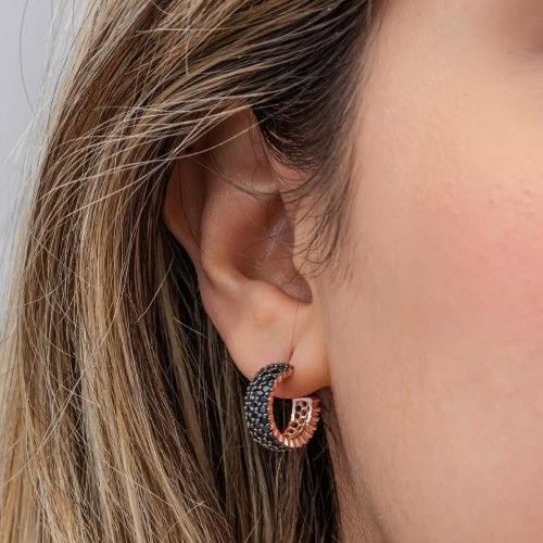 Cercei Eternity din Argint 925 Placati cu Rodiu Roz și Trei Randuri Pietre Cubic Zirconia Negre