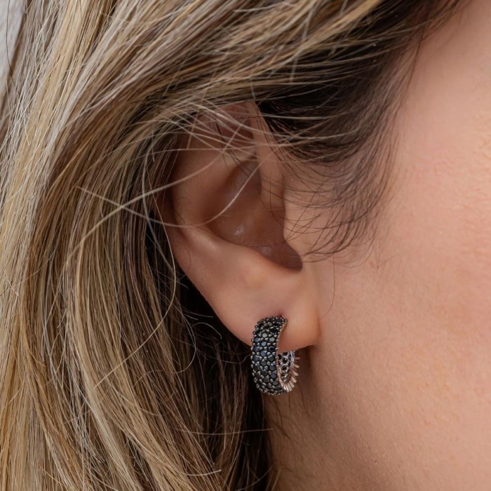 Cercei Eternity din Argint 925 Placati cu Rodiu și Trei Randuri Pietre Cubic Zirconia Negre